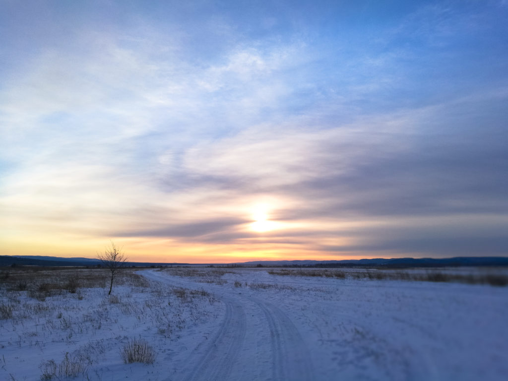 Закат в полях за селом Бургень зимой